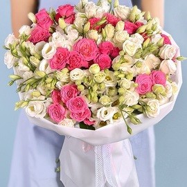 Eustoma and Roses