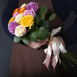 11 Roses 60 cm Ecuadorian Mix