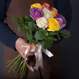 11 Roses 70 cm Ecuadorian Mix