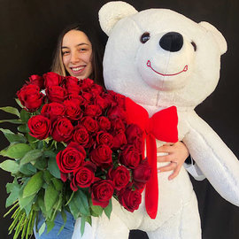 Bear and Roses