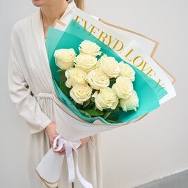 11 Ecuadorian White Roses 60 cm