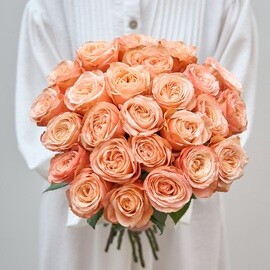 25 Роз 70 см Французские Персиковые
