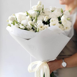 White Lisianthus