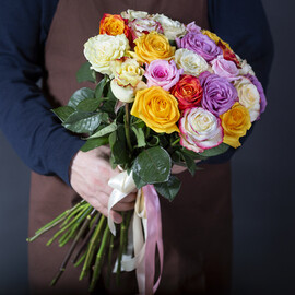 25 Roses 70 cm Ecuadorian Mix