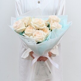 9 Роз 70 см Французские Белые