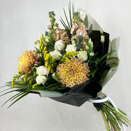 Mixed bBouquet with Single-Headed Chrysanthemums