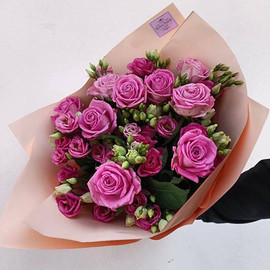 Pink Roses and Eustoma
