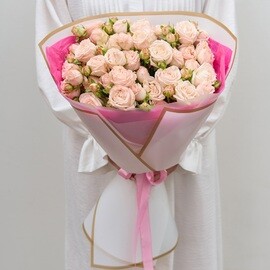 9 Roses 50 cm French Bush Cream