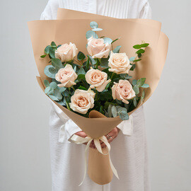 7 Роз 70 см Эквадорские Кремовые