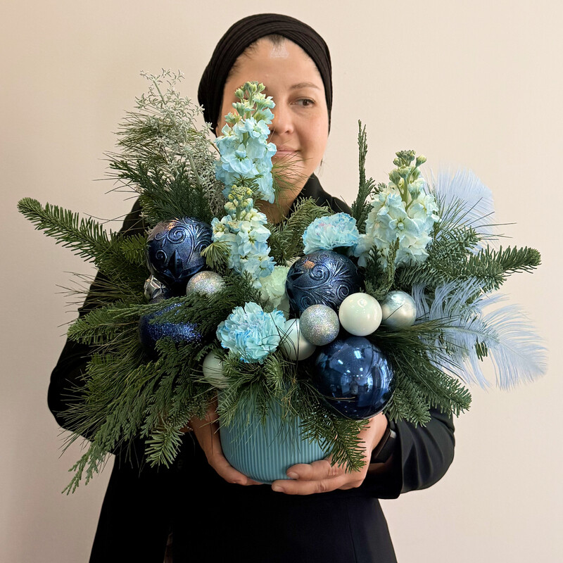 Pine Charm, standard