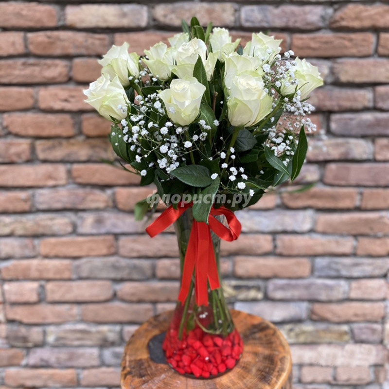 11 White Roses in a Vase, standard