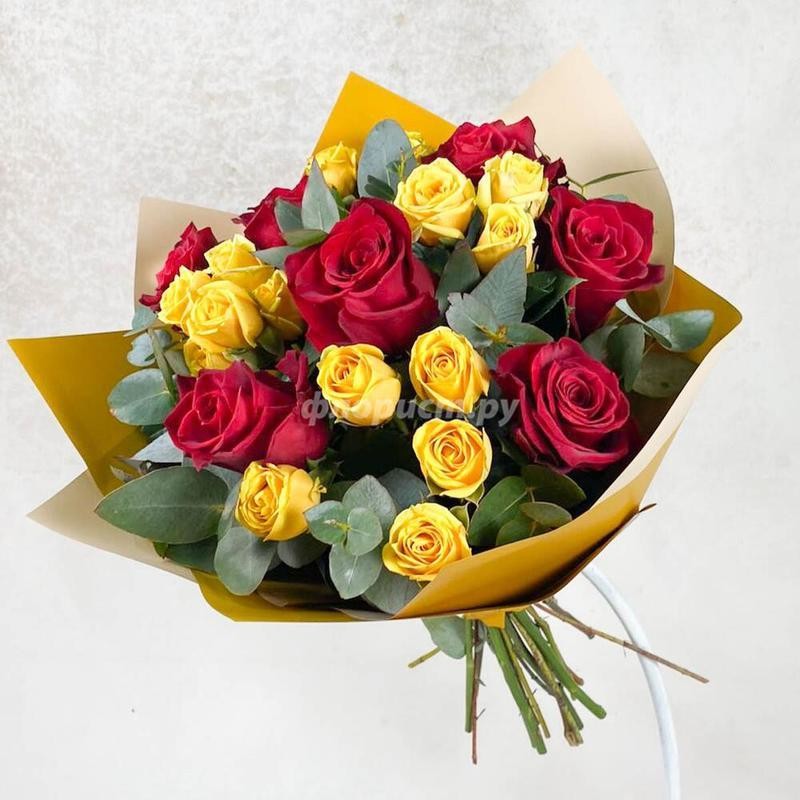 Bouquet of Yellow and Red Roses, standard