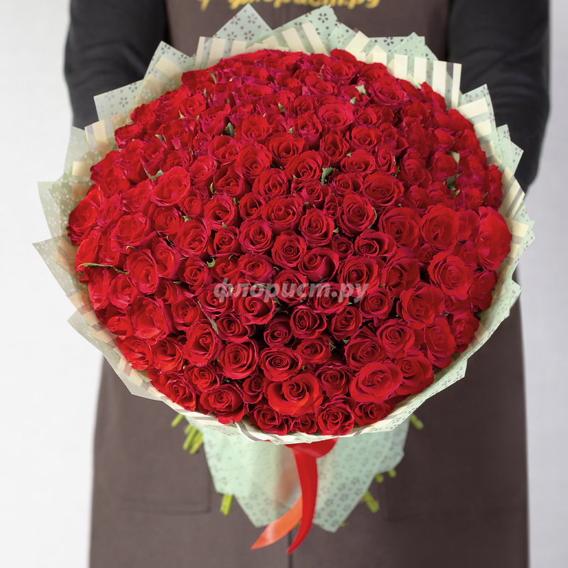 A bouquet of 151 red Kenya roses, 151 stems