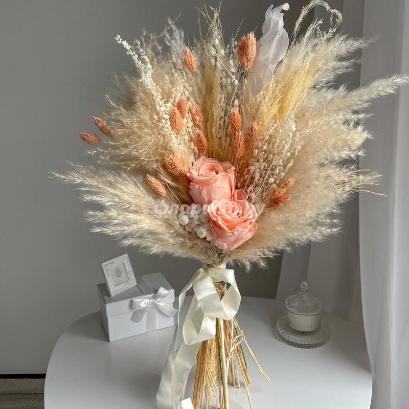 Bouquet of dried flowers "Soft apricot", standard
