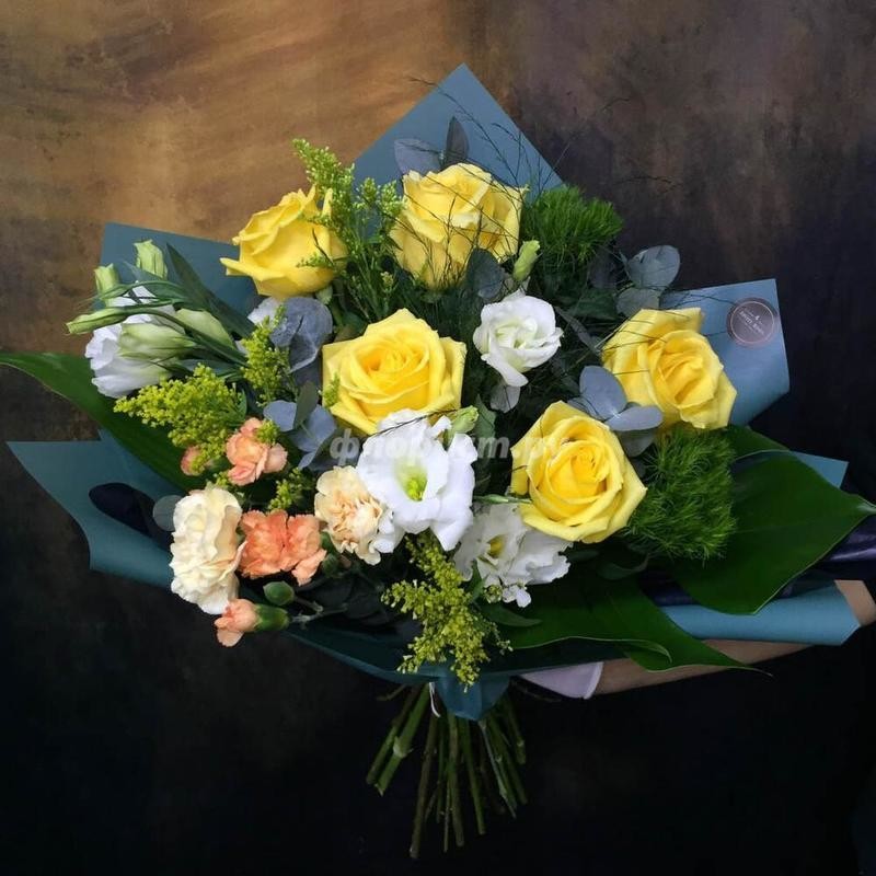 Mixed Bouquet with Roses, Carnations and Lysianthus, standard