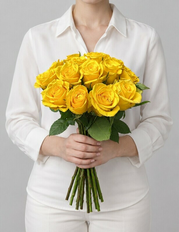 Monobucket of 13 yellow roses, standart