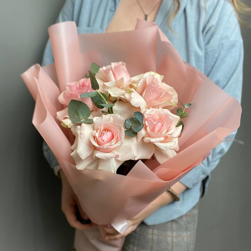 Bouquet of pink French roses with eucalyptus, standart