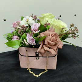 Цветы в сумочке