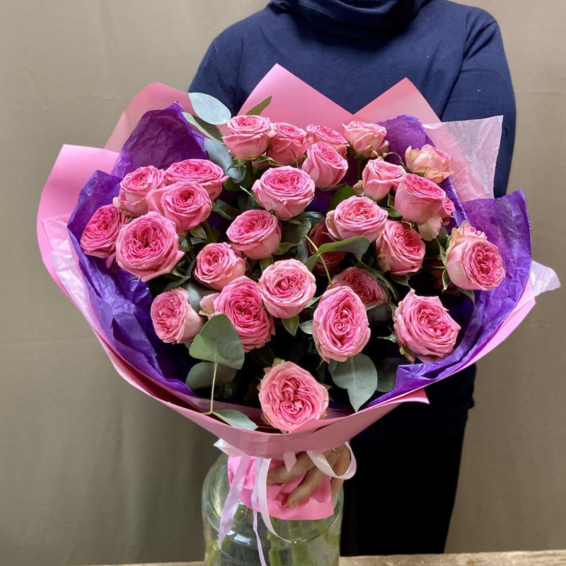 monobunch of 5 pink spray roses in a package, standart