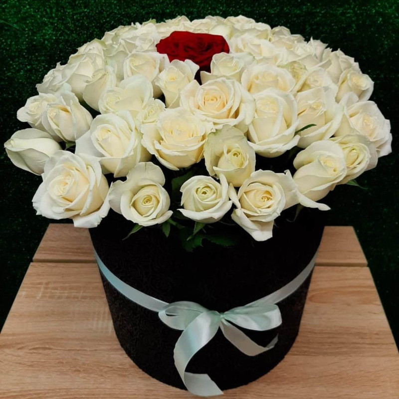 Box of roses "Say Love", standart