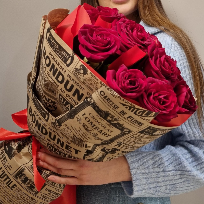 Bouquet of velvet roses, standart