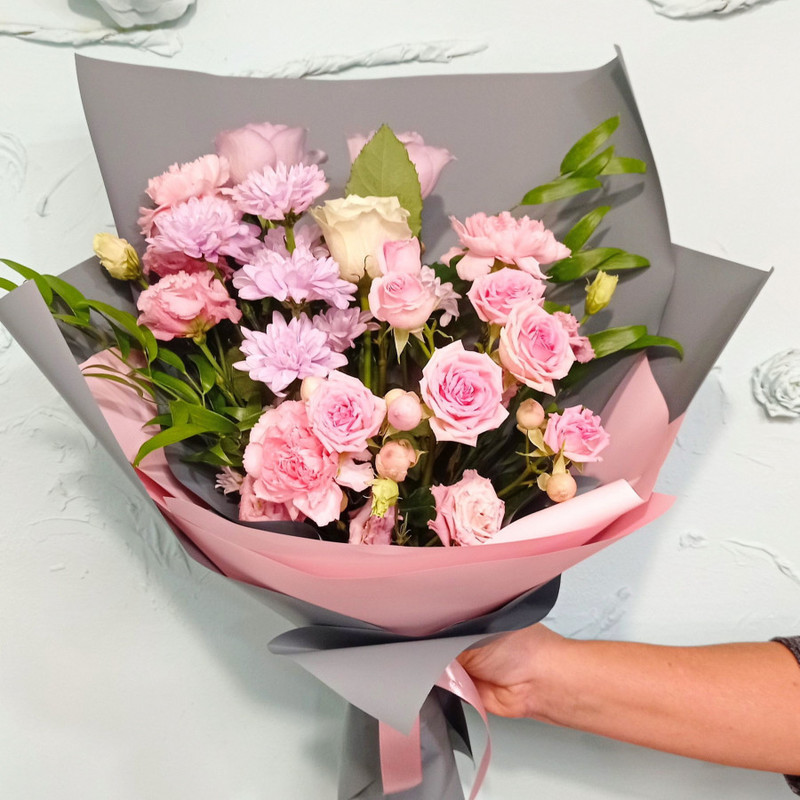 Bouquet with pink flowers, standart