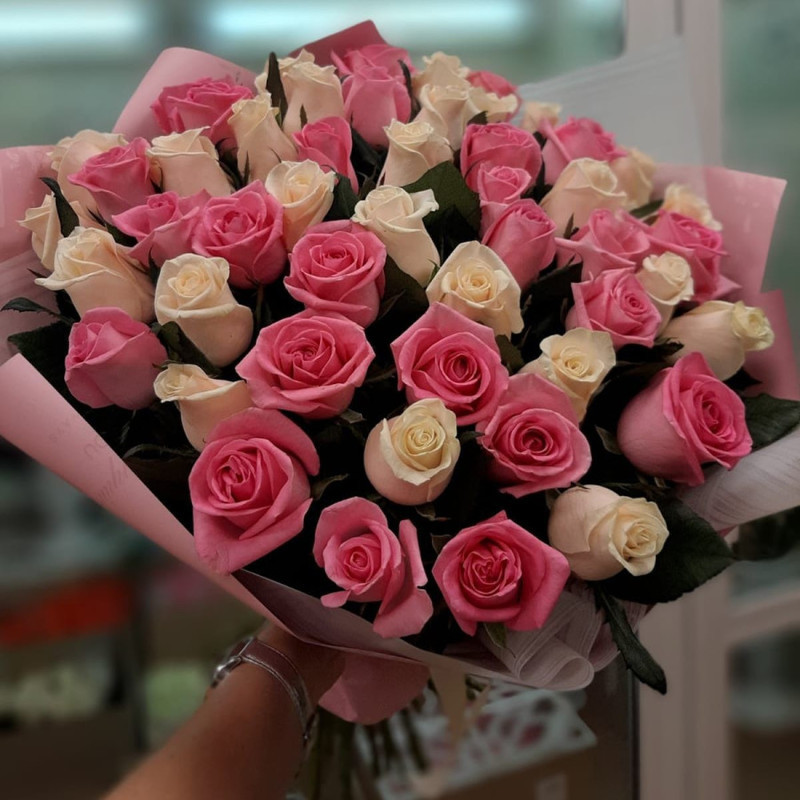 51 кремово-розовая роза, стандартный