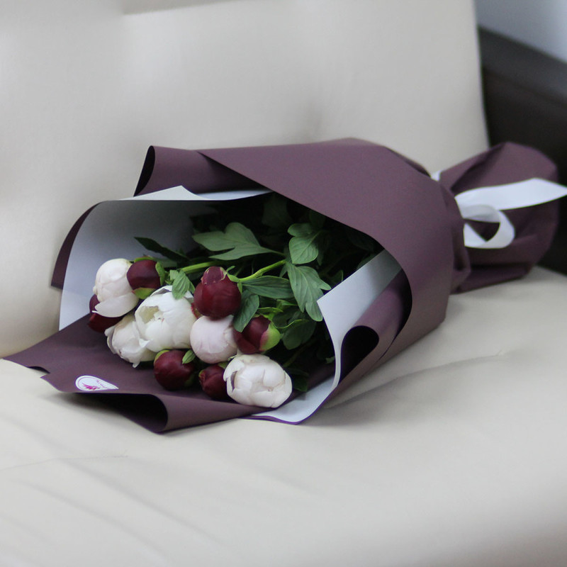 Bouquet "11 red and white peonies in designer packaging", standart