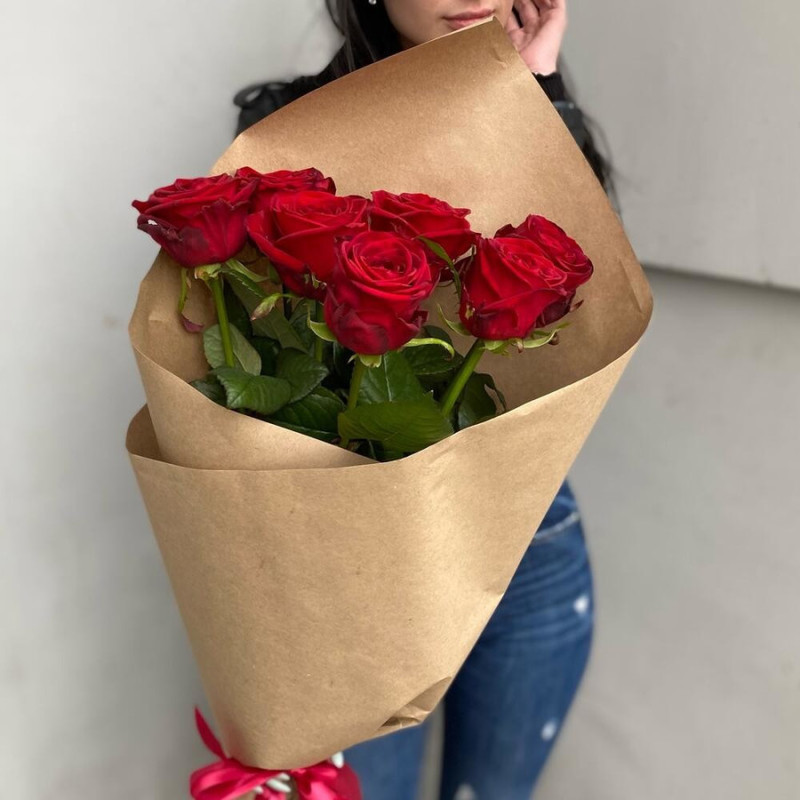 Classic bouquet of 7 red roses, standart