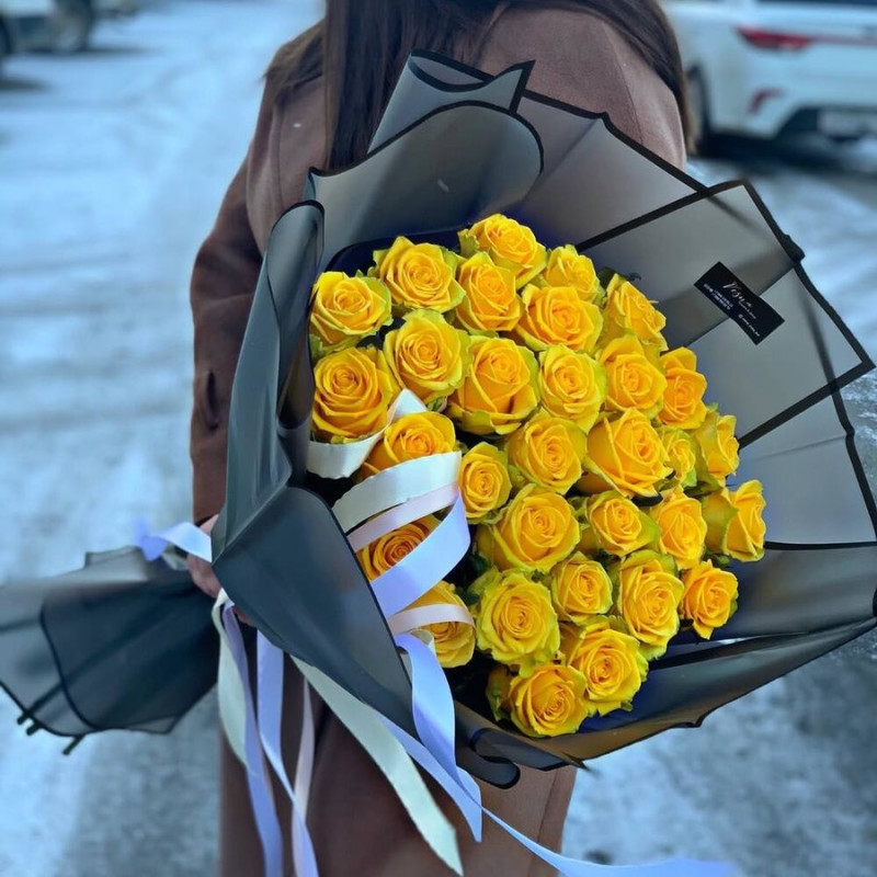 Bouquet of yellow roses in designer packaging, standart