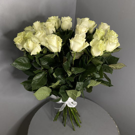 Элитные белые розы