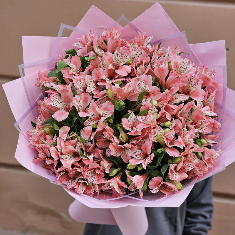 Bouquet of alstroemerias, standart