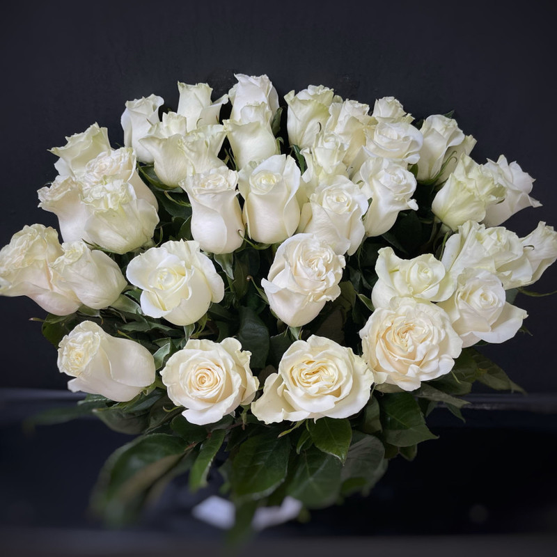 Букет из 35 белых роз (код 14), стандартный