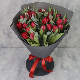 Bouquet of 25 tulips "Red peony tulips with eucalyptus"