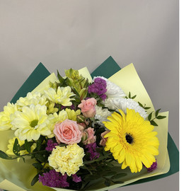 Mix bouquet with gerbera