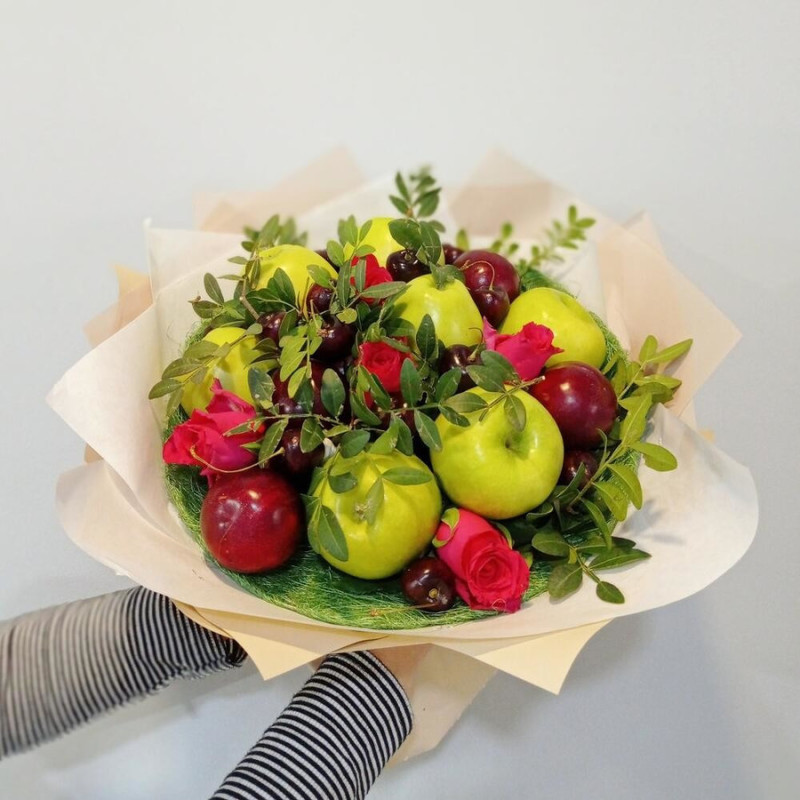 Fruit bouquet with apples and roses, standart
