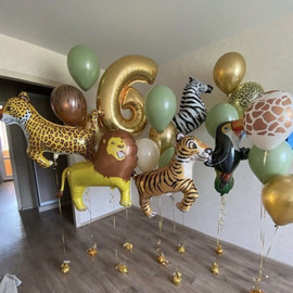 Composition of balloons Safari Africa
