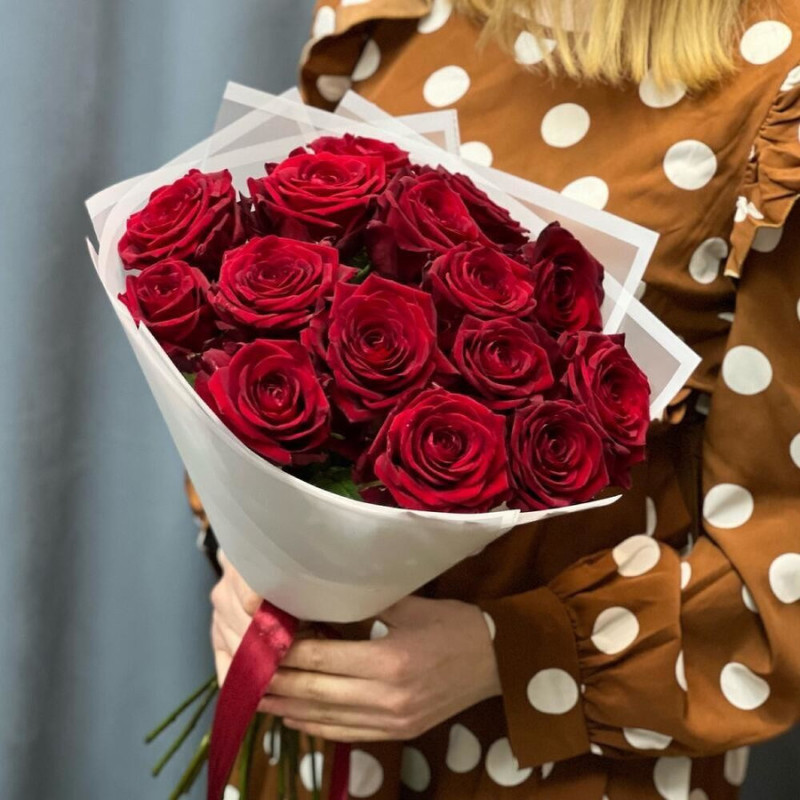 Букет из 15 красных роз «Романтический вечер», стандартный