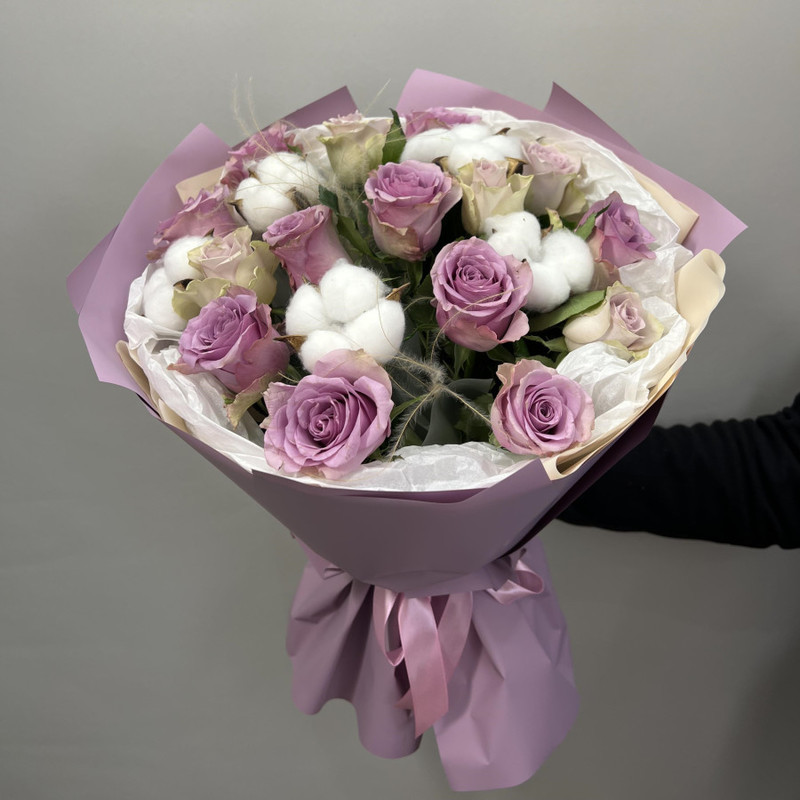 Bouquet of roses with cotton and stifa, standart