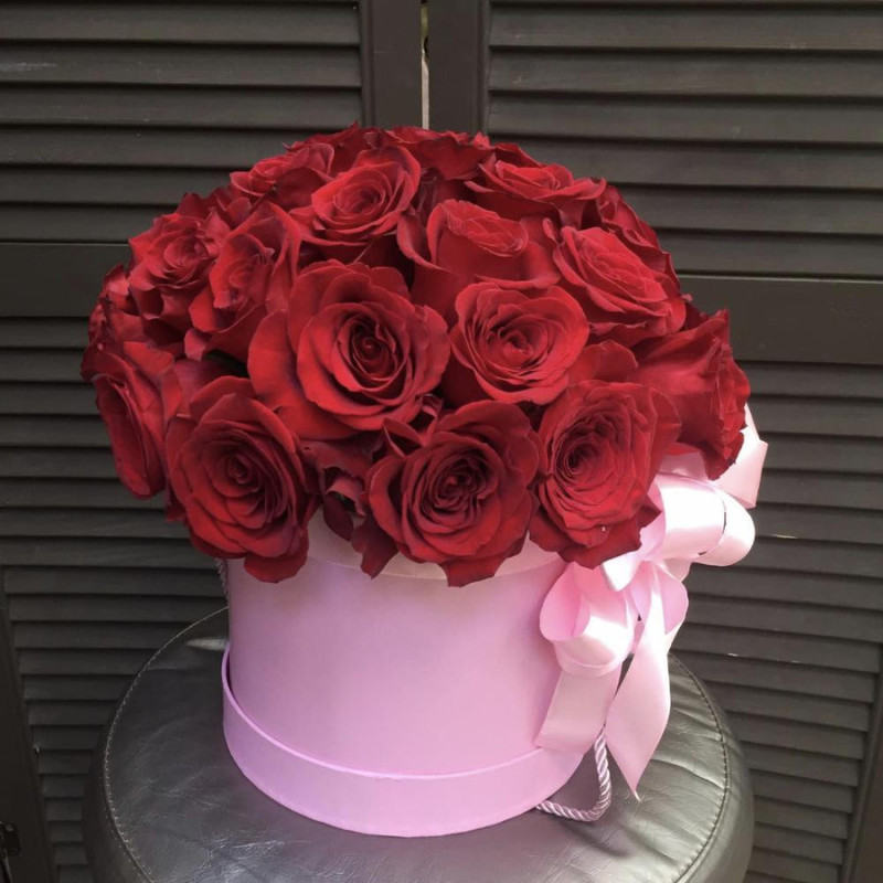 29 roses in a hatbox, standart