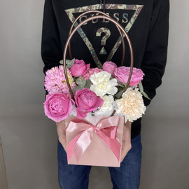 Bag with peony roses