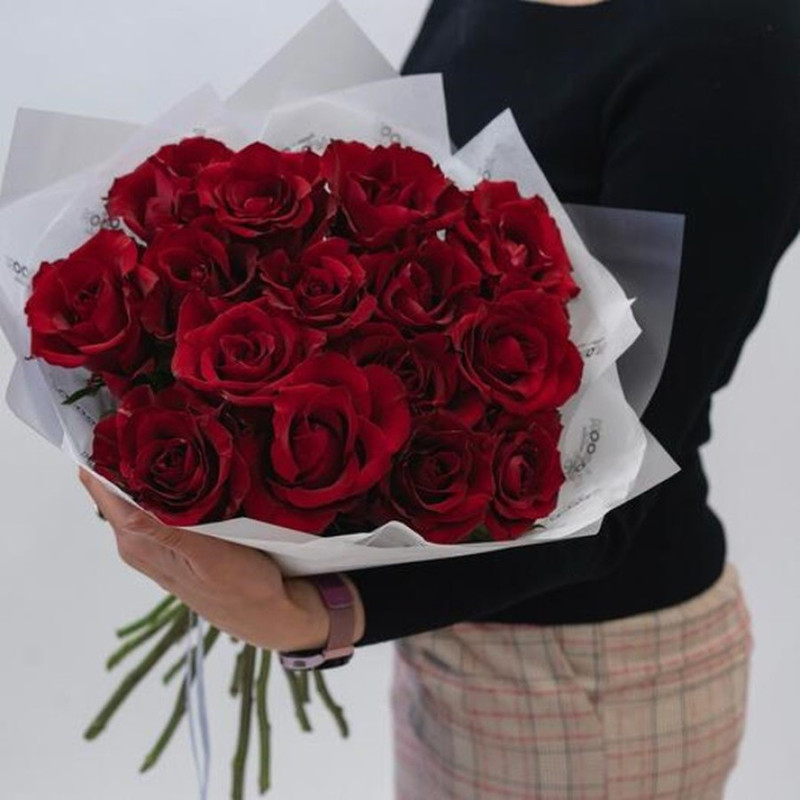 Bouquet of 15 red French roses, standart