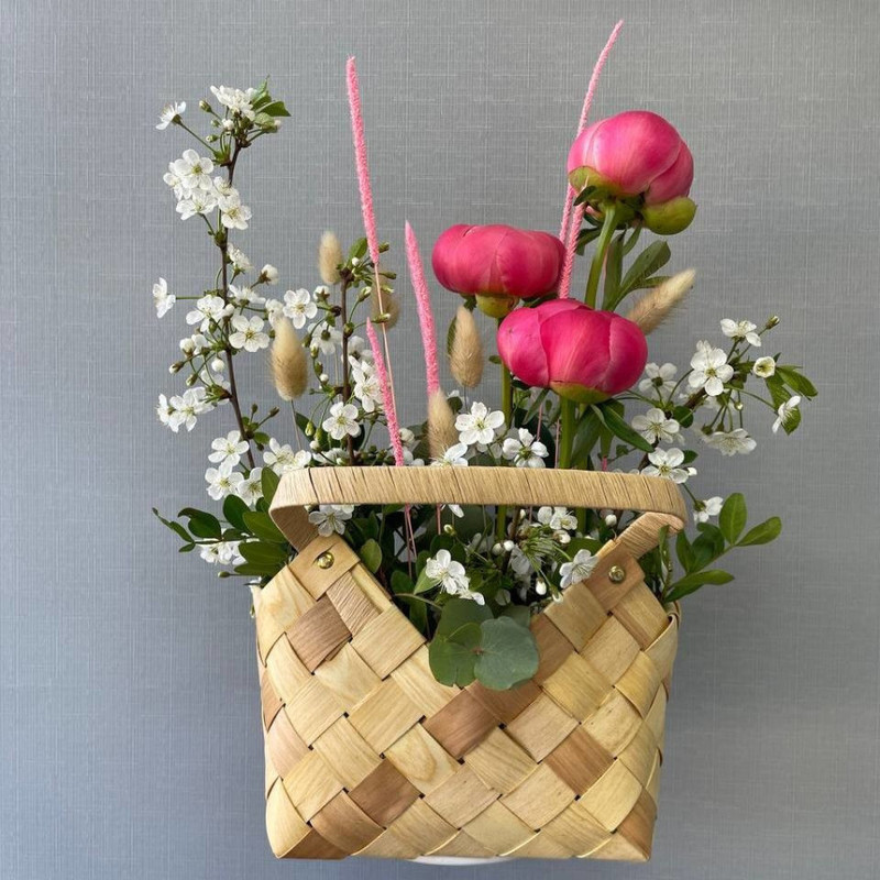 Composition in a basket "Peony cuteness", standart