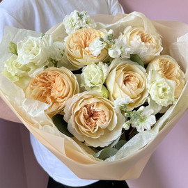 Bouquet of heavenly apples with exotic flowers!