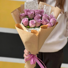 Bouquet of 15 roses in craft