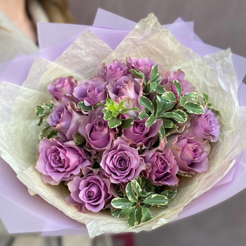 15 lilac roses in greenery, standart