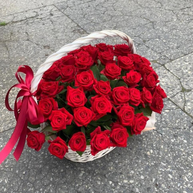 51 red roses in a basket, standart