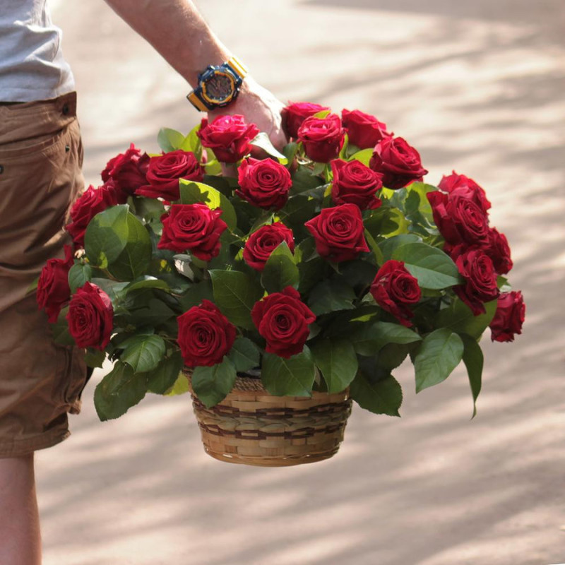 41 red roses in a basket, standart