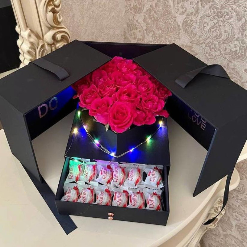 Roses in a box with a surprise, standart