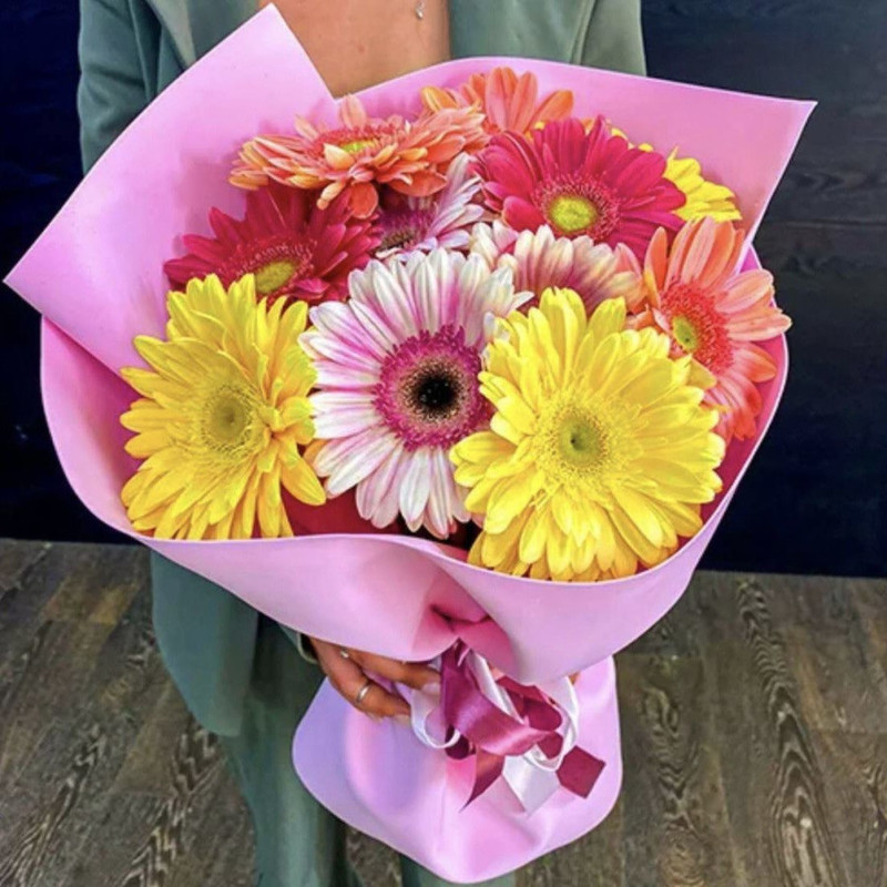 Bouquet of colorful gerbera, standart
